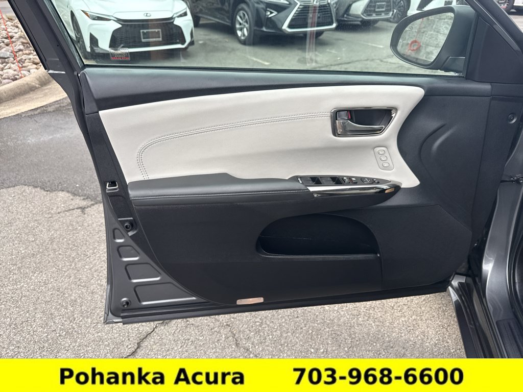 Used 2017 Toyota Avalon XLE Premium FWD image 19