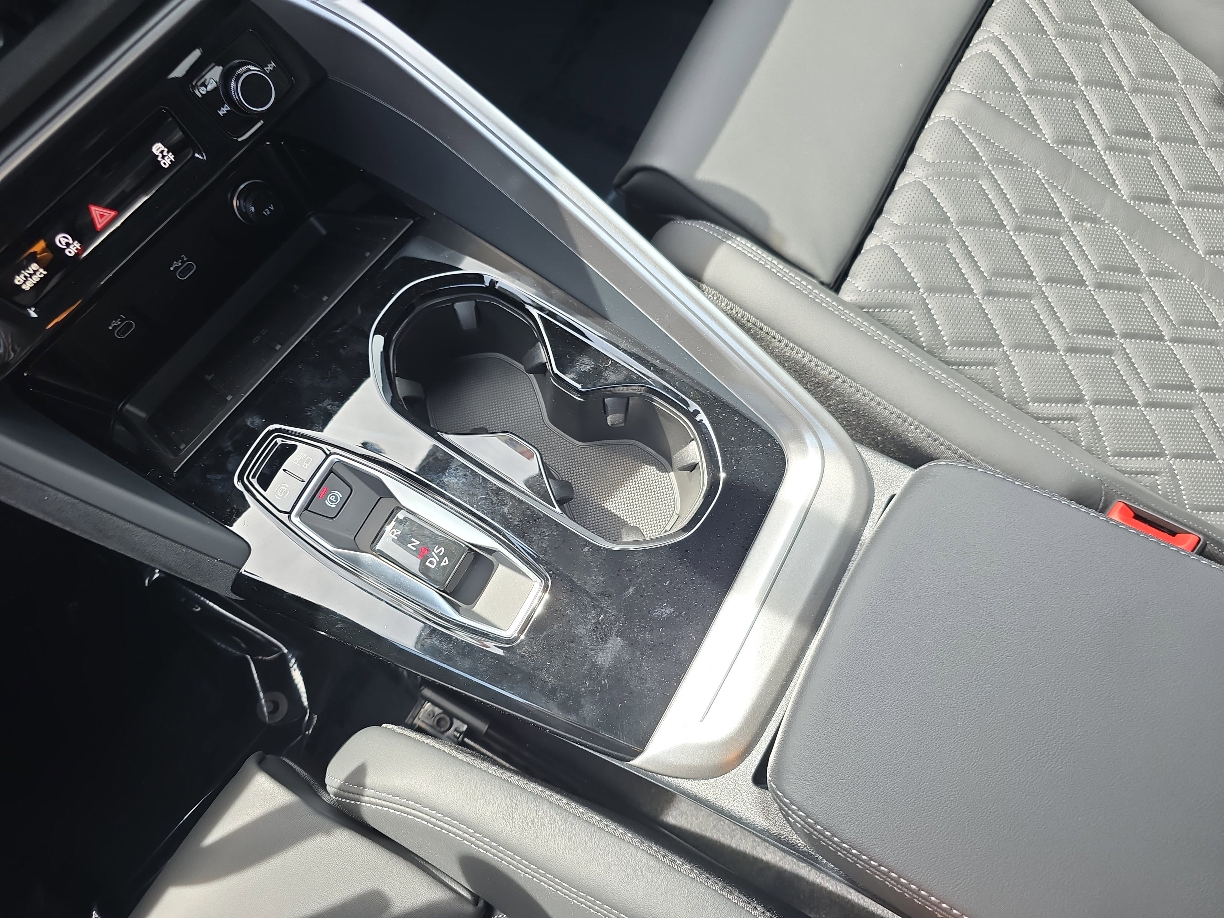 New 2026 Audi SQ5 Premium Plus image 23