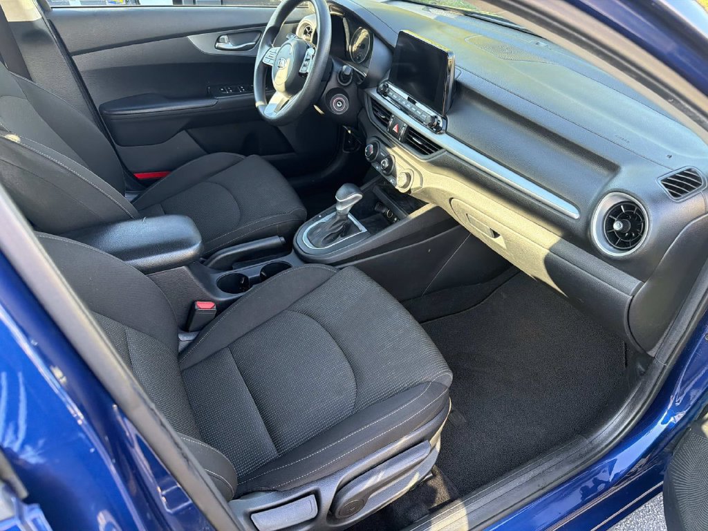 Used 2021 Kia Forte LXS FWD image 21