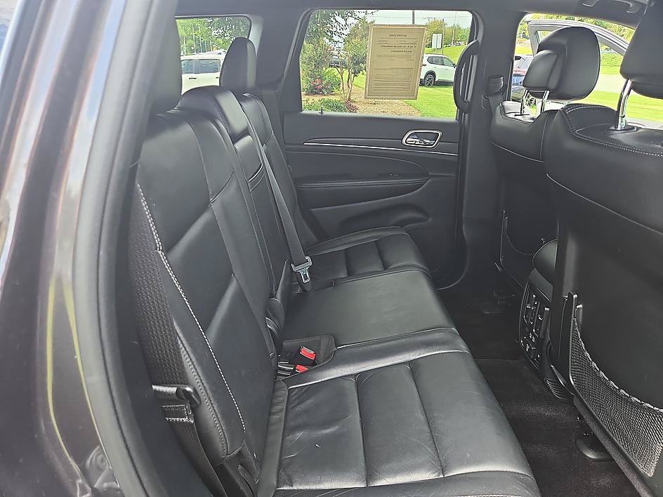Used 2017 Jeep Grand Cherokee Limited AWD/4WD image 23