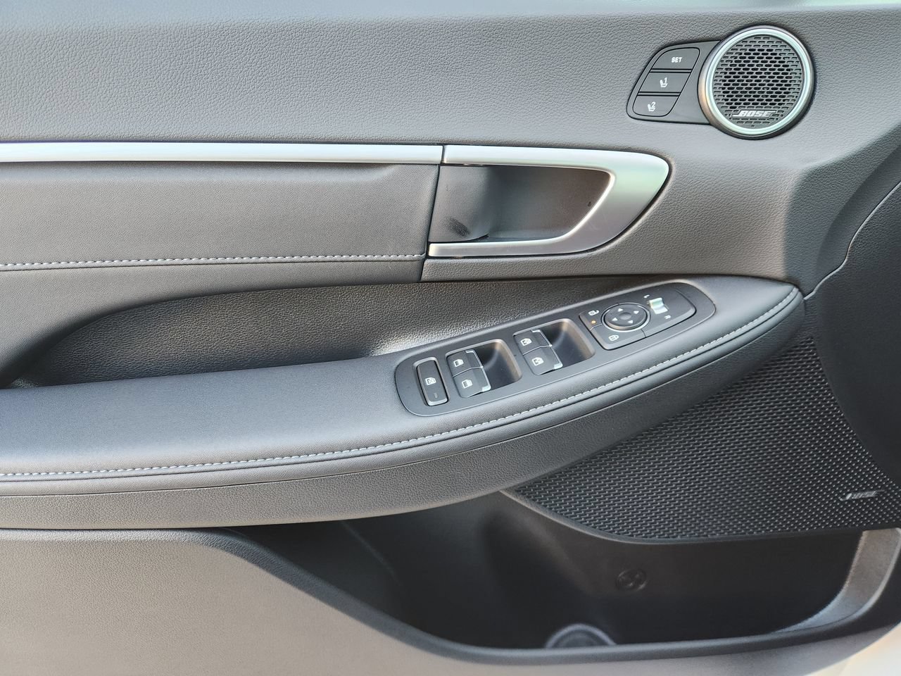 New 2026 Hyundai Sonata Limited FWD image 19
