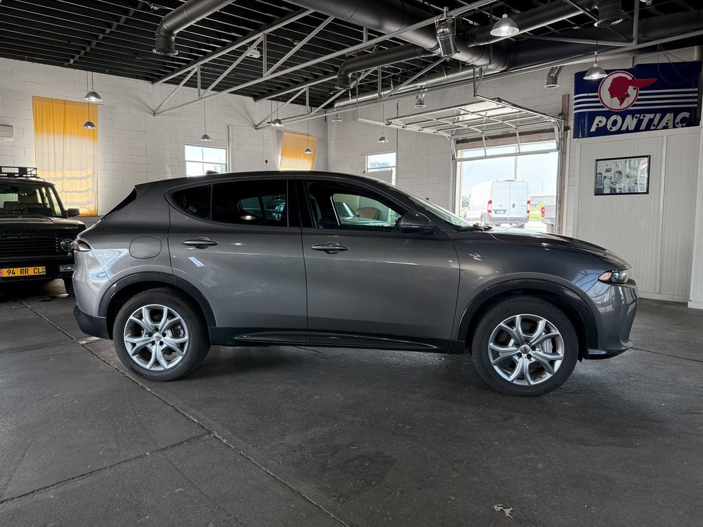 Used 2024 Dodge Hornet R/T image 9