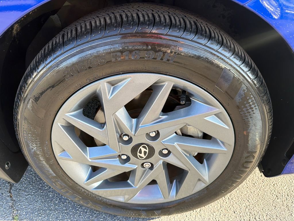 Used 2024 Hyundai Elantra SEL image 12