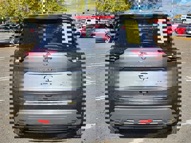 Used 2021 Nissan Rogue SV image 5