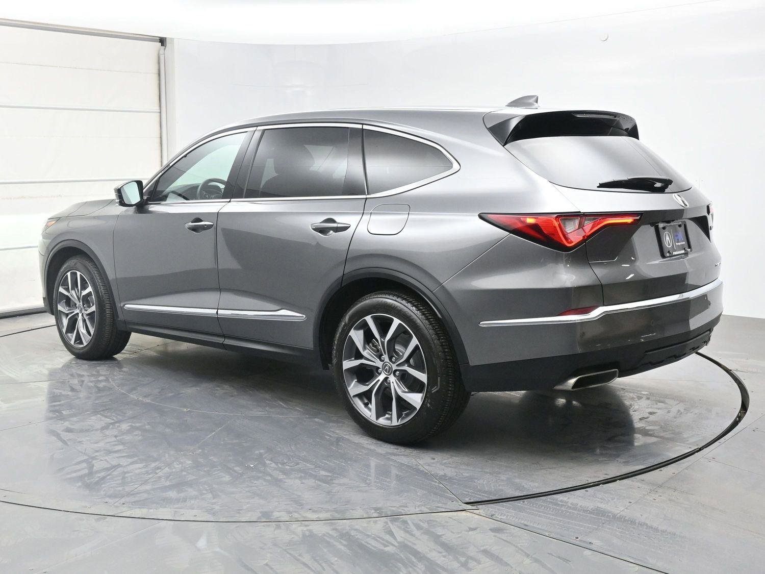Used 2024 Acura MDX SH-AWD w/ Technology Package image 28