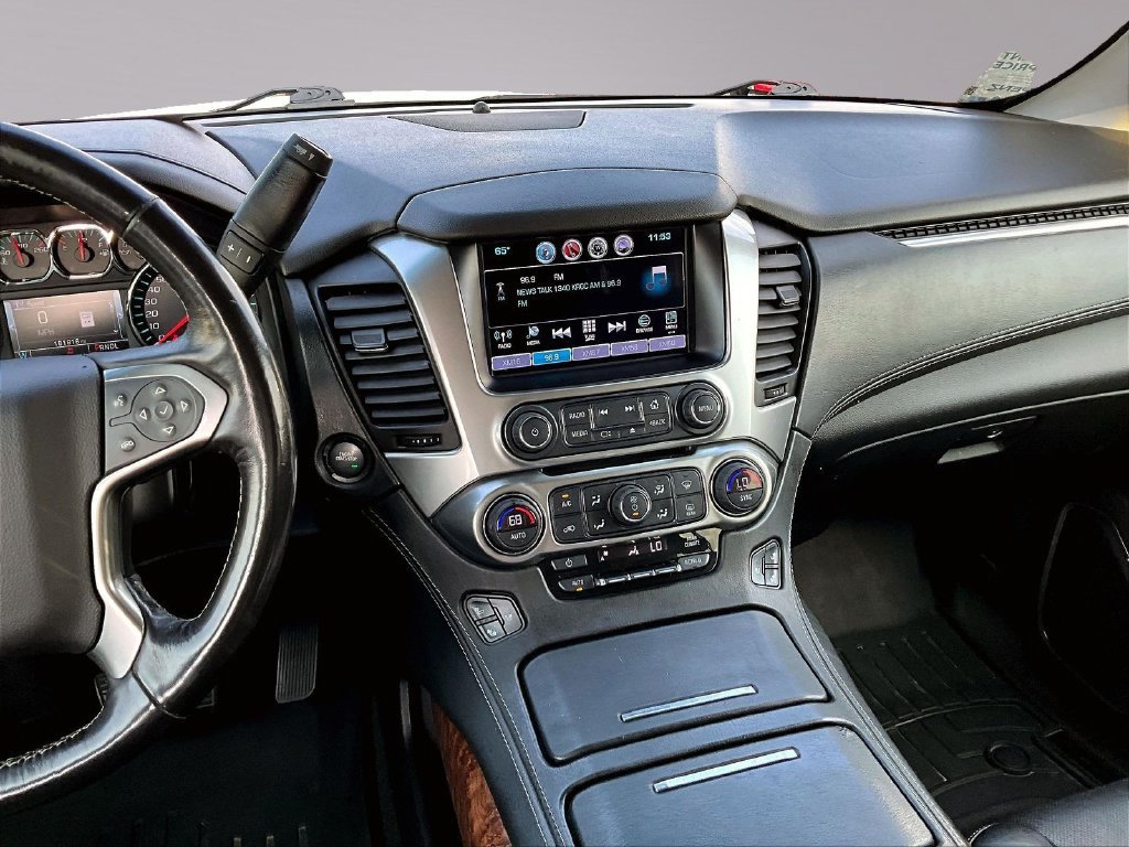 Used 2018 Chevrolet Suburban Premier AWD/4WD image 11