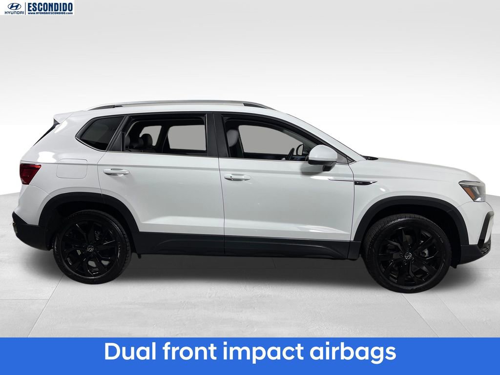 Used 2023 Volkswagen Taos SE FWD image 6