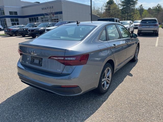 Used 2024 Volkswagen Jetta SE FWD image 5