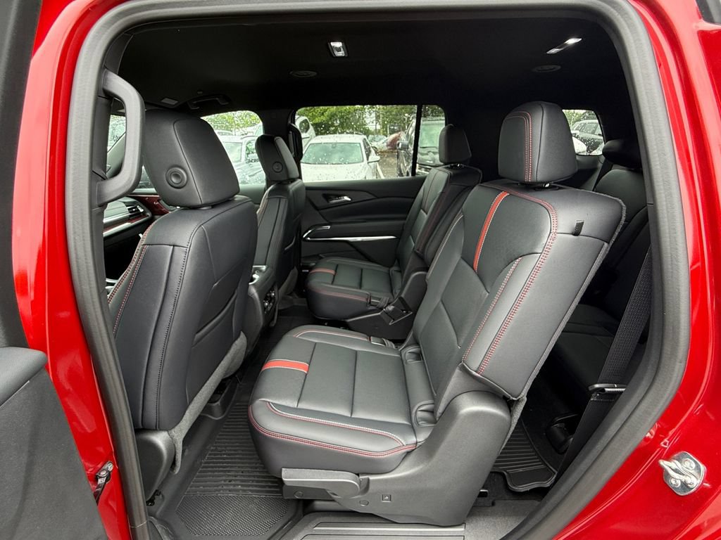 New 2026 Chevrolet Traverse RS w/ LPO, Floor Liner Package AWD/4WD image 25