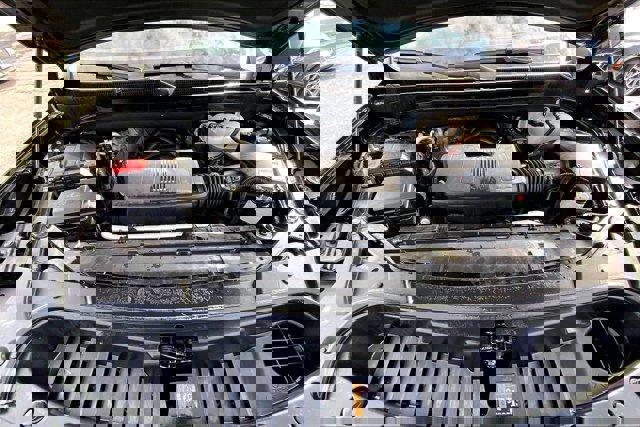 Used 2022 Cadillac Escalade ESV Sport Platinum w/ LPO, ONYX Package image 9