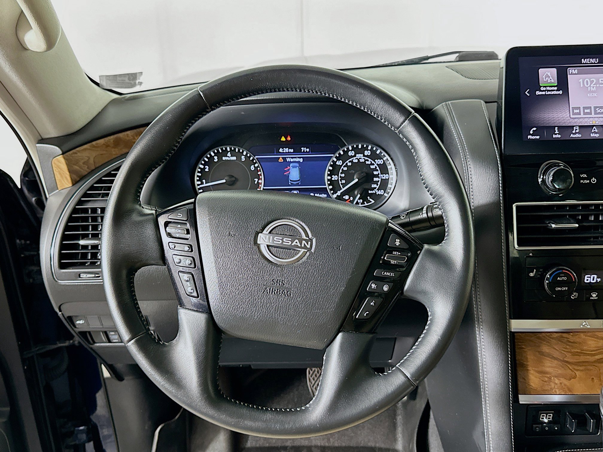 Used 2022 Nissan Armada SL w/ Captain's Chairs Package AWD/4WD image 18