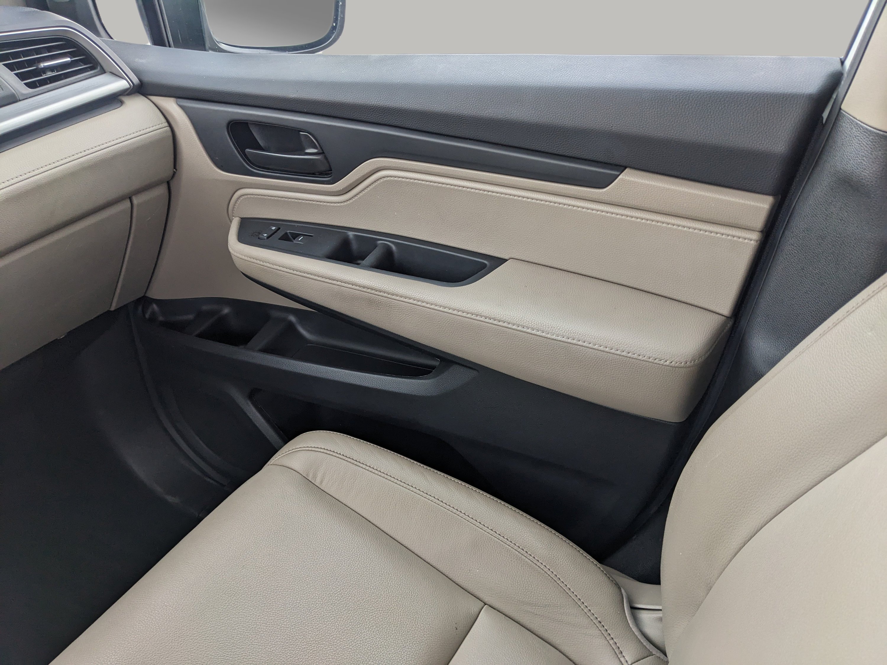 Used 2024 Honda Odyssey EX-L image 17