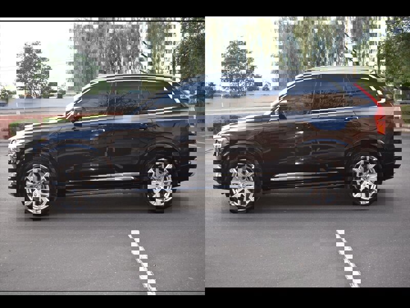 Used 2017 Volvo XC90 T8 Inscription w/ Luxury Package image 4