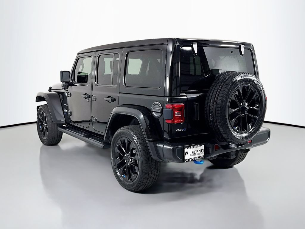 Used 2023 Jeep Wrangler Unlimited Sahara w/ Cold Weather Group AWD/4WD image 6