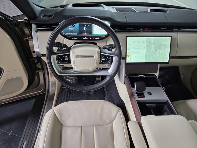 Used 2024 Land Rover Range Rover SE image 17