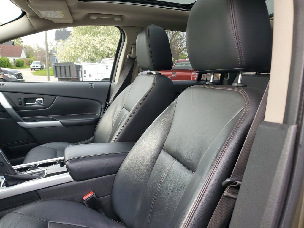 Used 2012 Ford Edge Limited FWD image 16