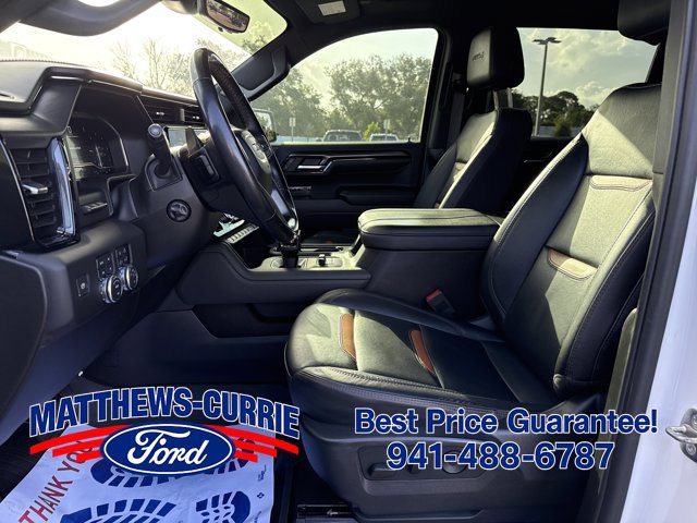 Used 2024 GMC Sierra 1500 AT4 w/ Technology Package AWD/4WD image 9