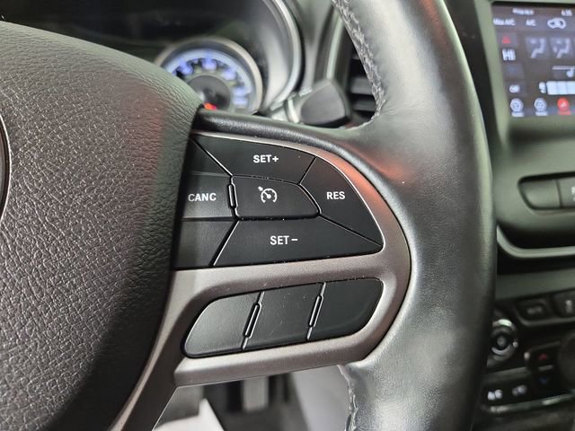 Used 2019 Jeep Cherokee Latitude Plus w/ Comfort/Convenience Group image 24