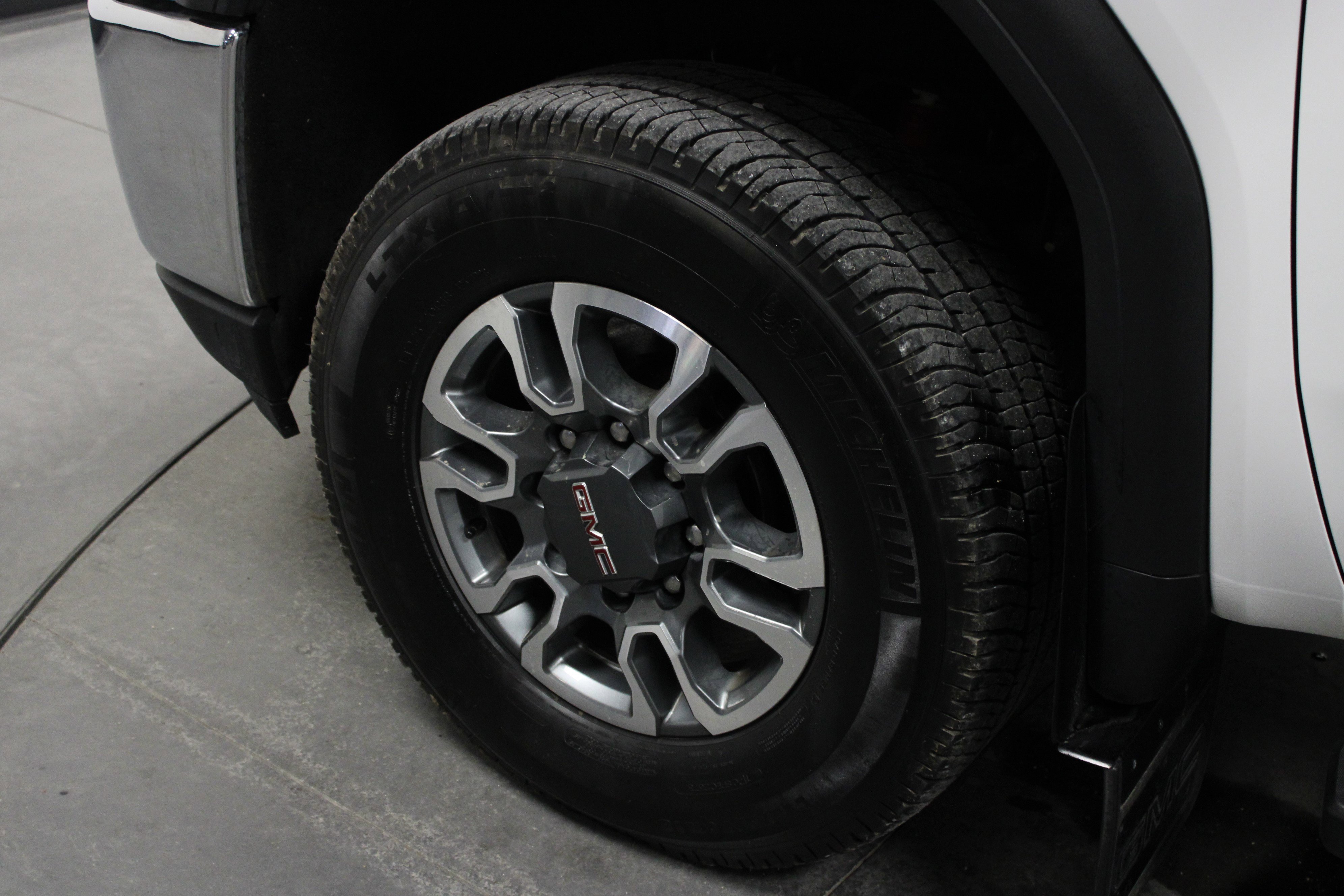 Used 2022 GMC Sierra 2500 SLE w/ SLE Value Package; image 10