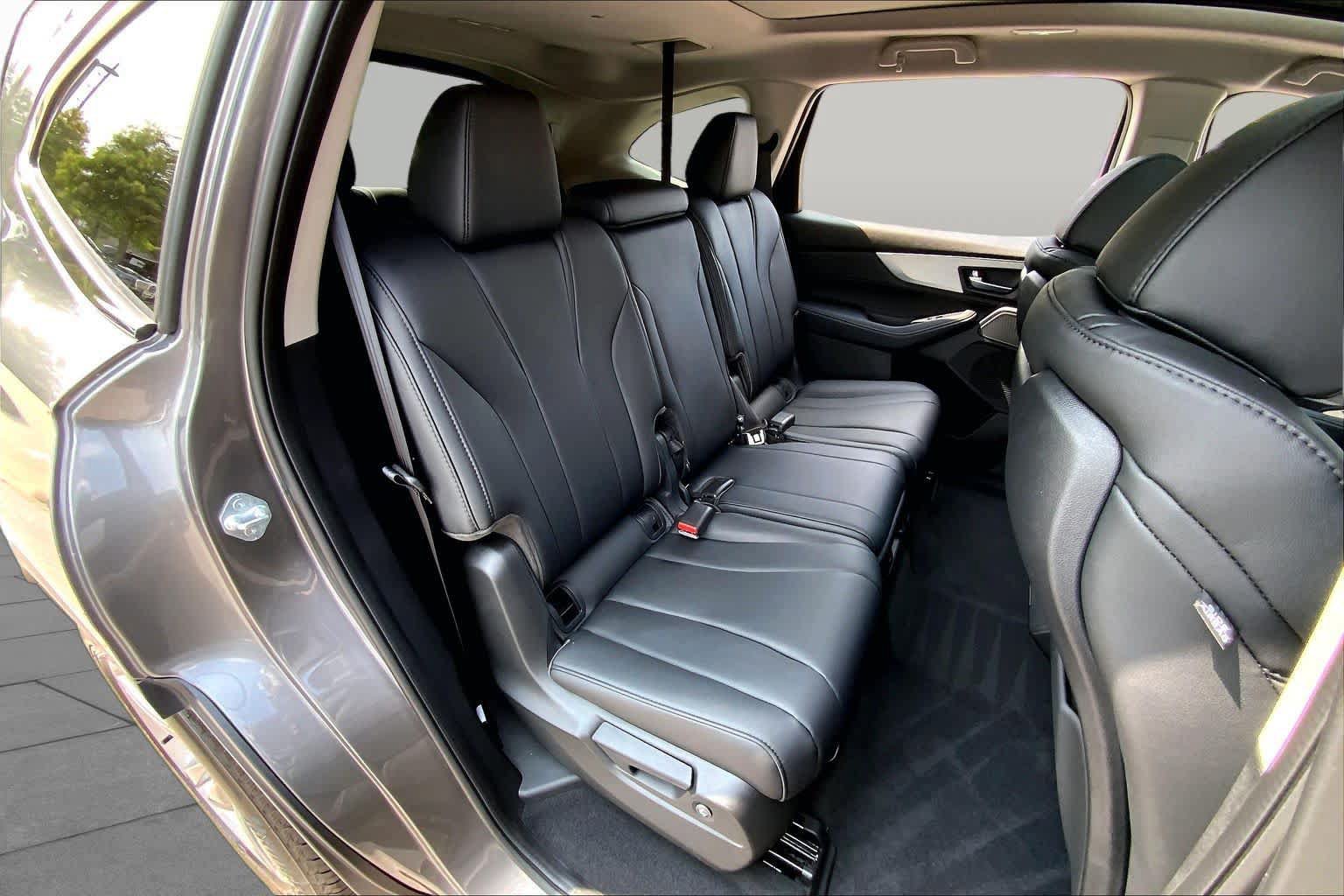 Used 2026 Acura MDX SH-AWD image 21