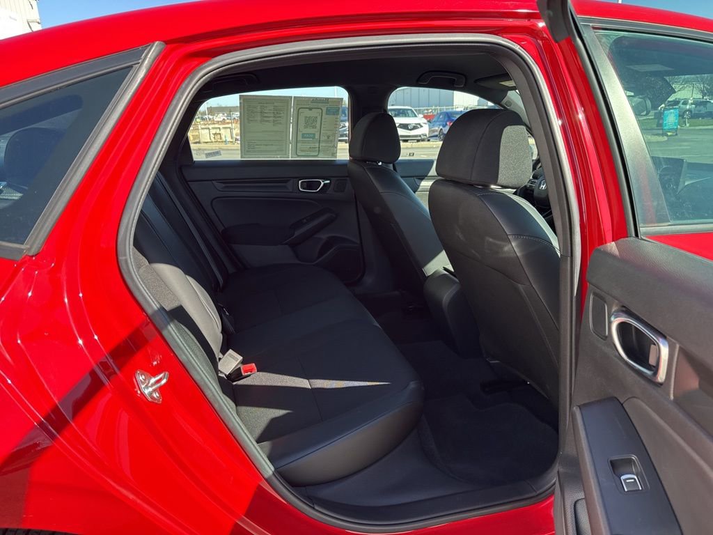 Used 2025 Honda Civic Sport image 36