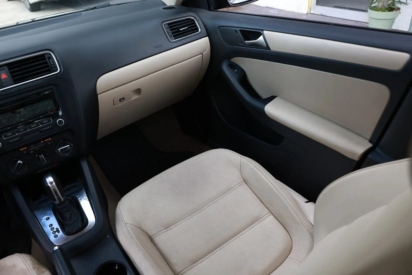 Used 2012 Volkswagen Jetta SE FWD image 13