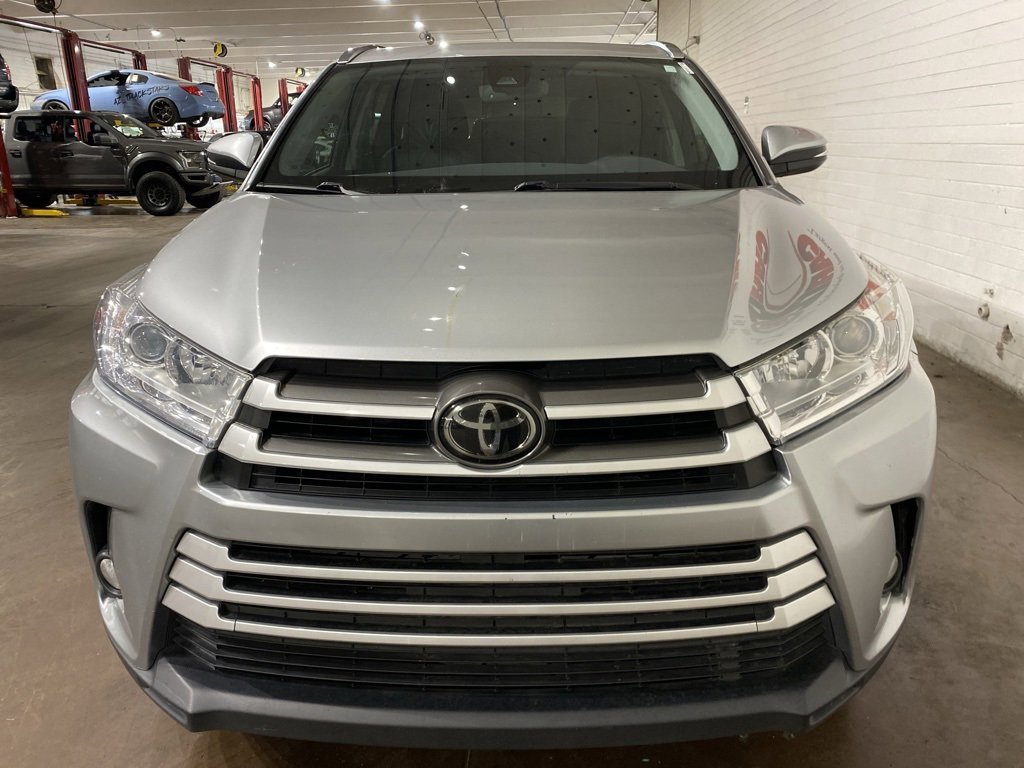 Used 2017 Toyota Highlander XLE image 8