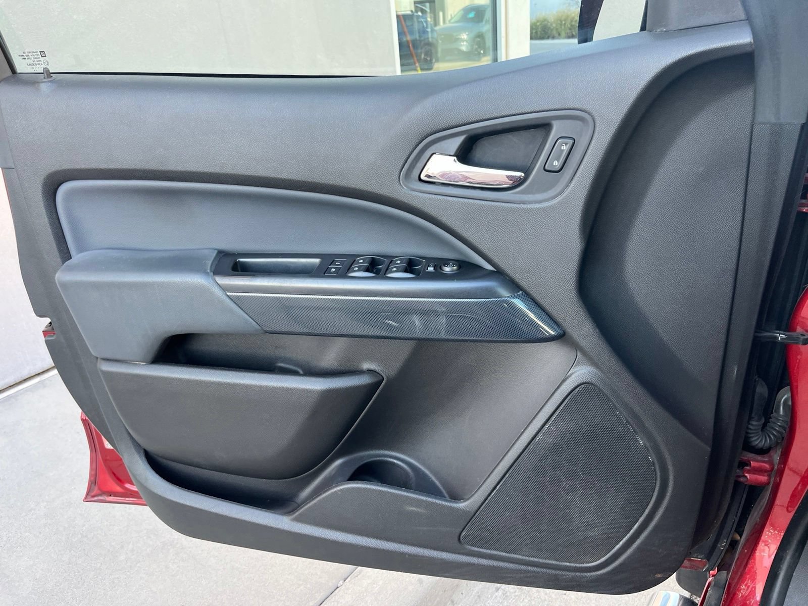 Used 2015 Chevrolet Colorado Z71 RWD image 11