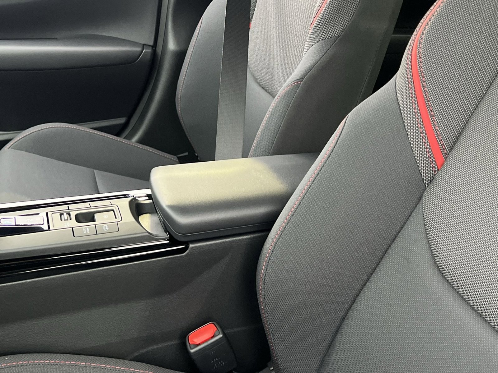 New 2026 Toyota Prius Plug-In Hybrid image 18