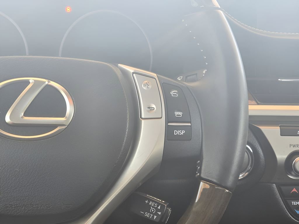 Used 2015 Lexus ES 350 w/ Luxury Package FWD image 30