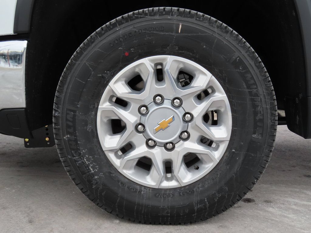 New 2026 Chevrolet Silverado 2500 LT w/ Convenience Package AWD/4WD image 17