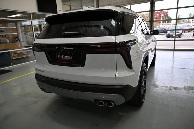 New 2026 Chevrolet Traverse LT w/ Driver Confidence Package image 5