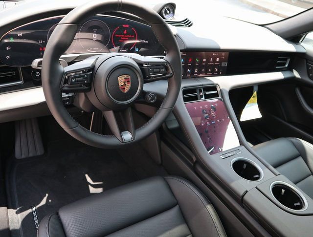 New 2025 Porsche Taycan 4S image 4