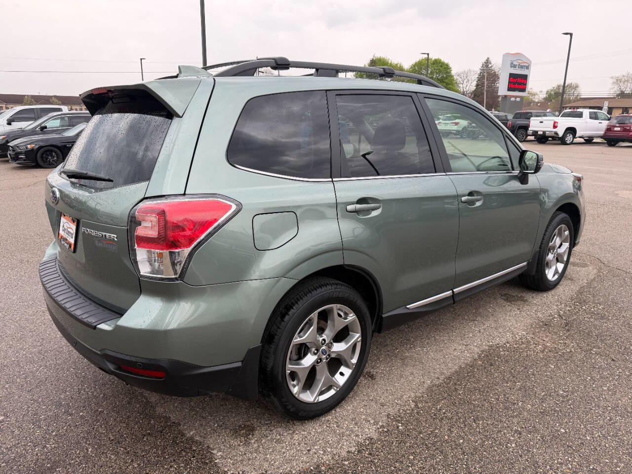 Used 2018 Subaru Forester 2.5i Touring AWD/4WD image 5