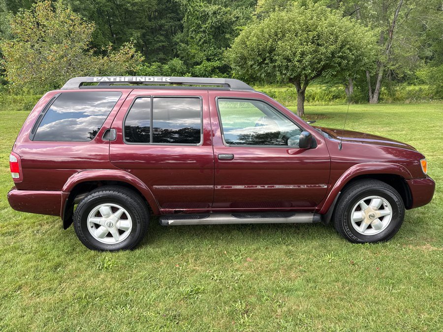 Used 2002 Nissan Pathfinder SE AWD/4WD image 27