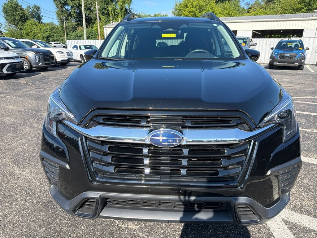 Used 2025 Subaru Ascent Premium AWD/4WD image 2
