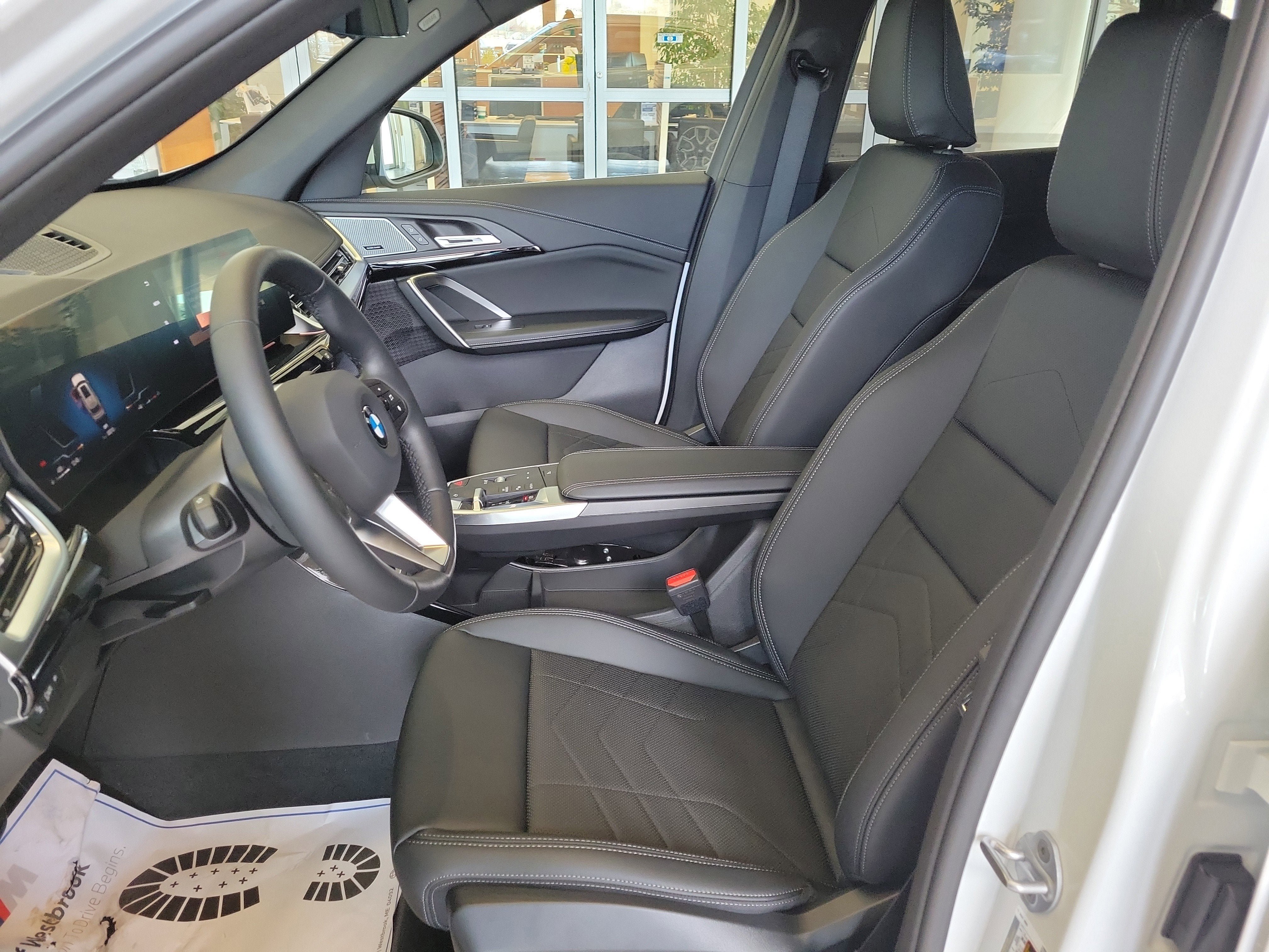 New 2026 BMW X1 xDrive28i w/ Convenience Package AWD/4WD image 4