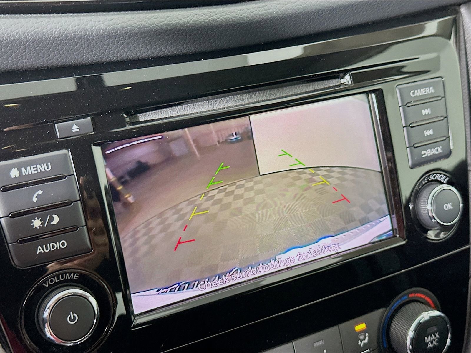 Used 2018 Nissan Rogue S image 14