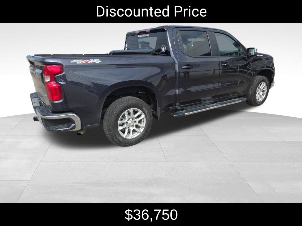 Used 2024 Chevrolet Silverado 1500 LT AWD/4WD image 3