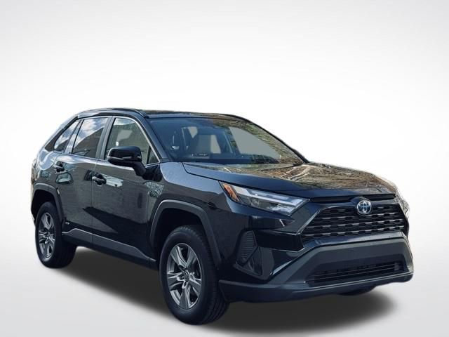 Used 2024 Toyota RAV4 XLE w/ Weather Package AWD/4WD image 4