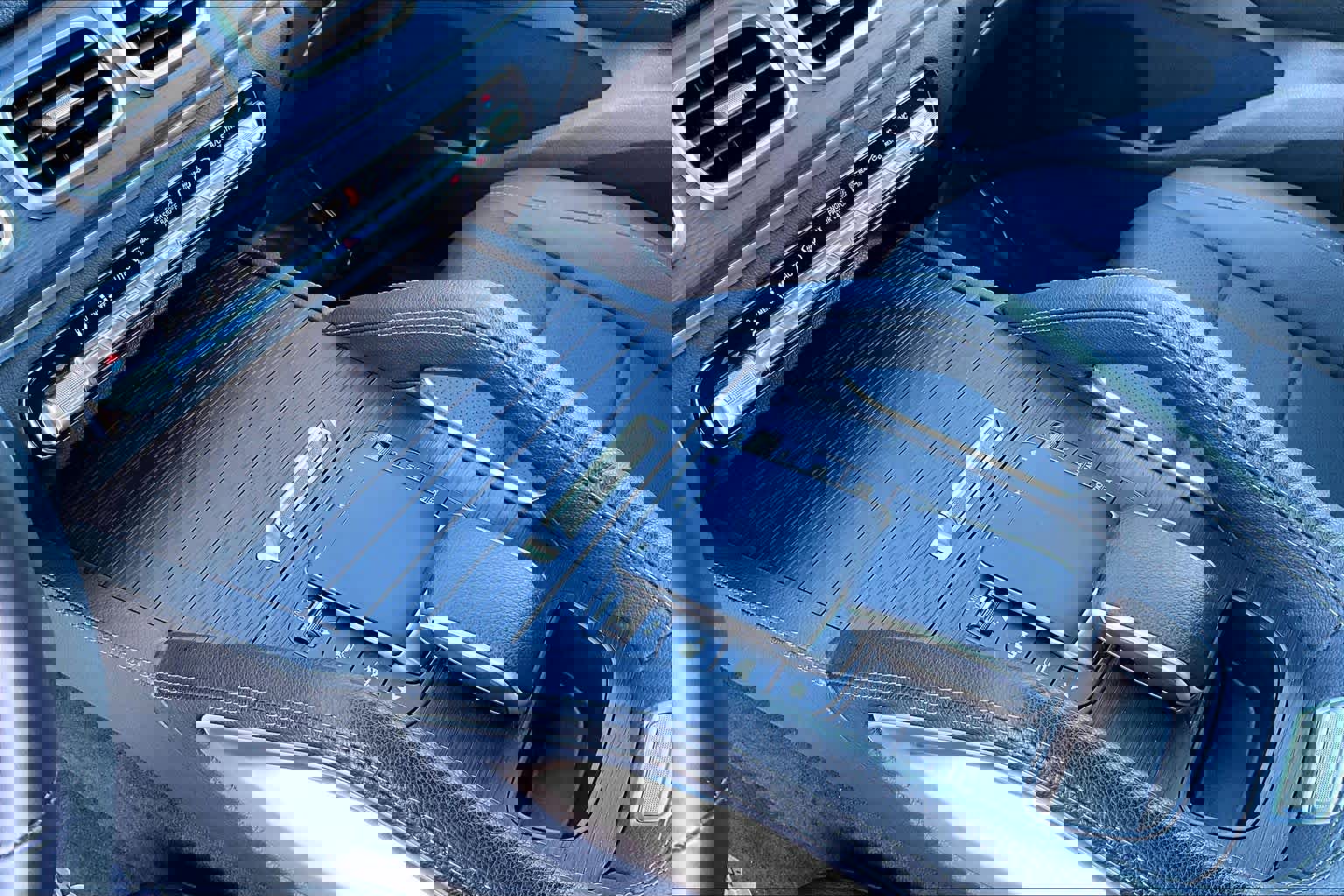 Used 2023 Mercedes-Benz GLE 350 4MATIC image 14