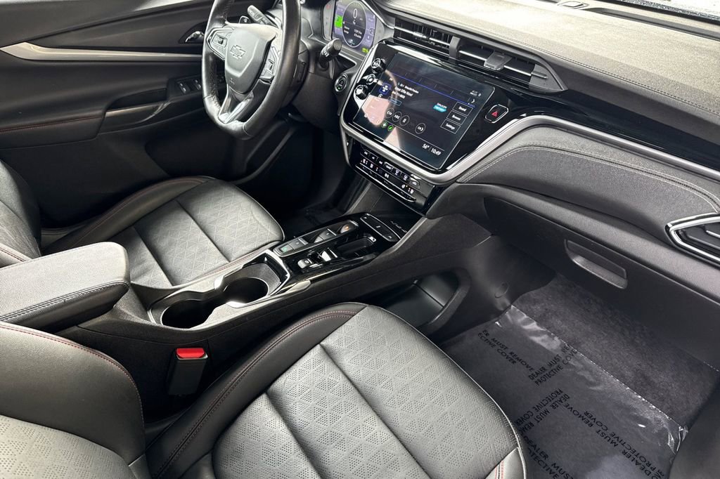 Used 2023 Chevrolet Bolt EUV LT w/ Convenience Package image 14