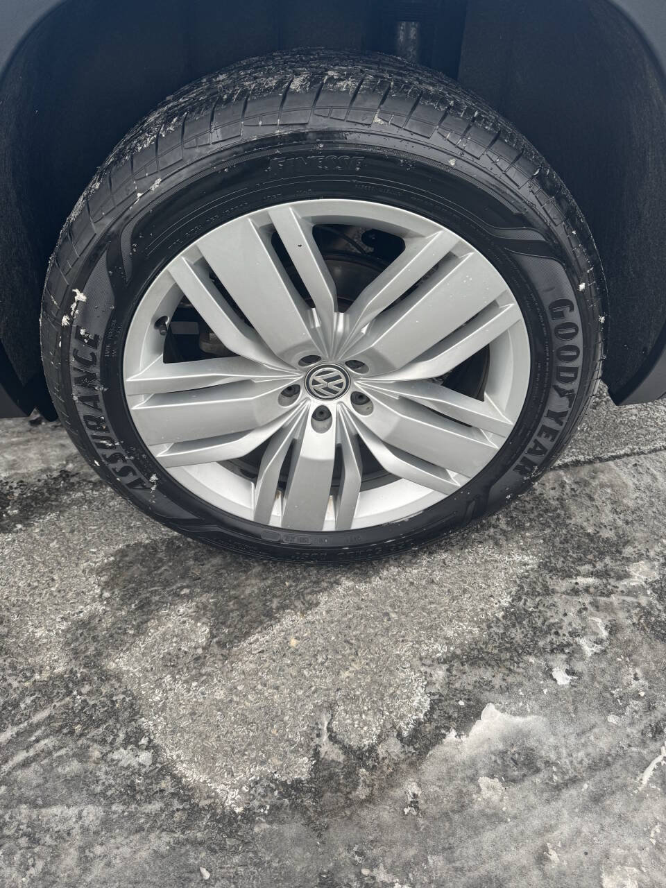 Used 2019 Volkswagen Atlas SE w/ Towing Package AWD/4WD image 15