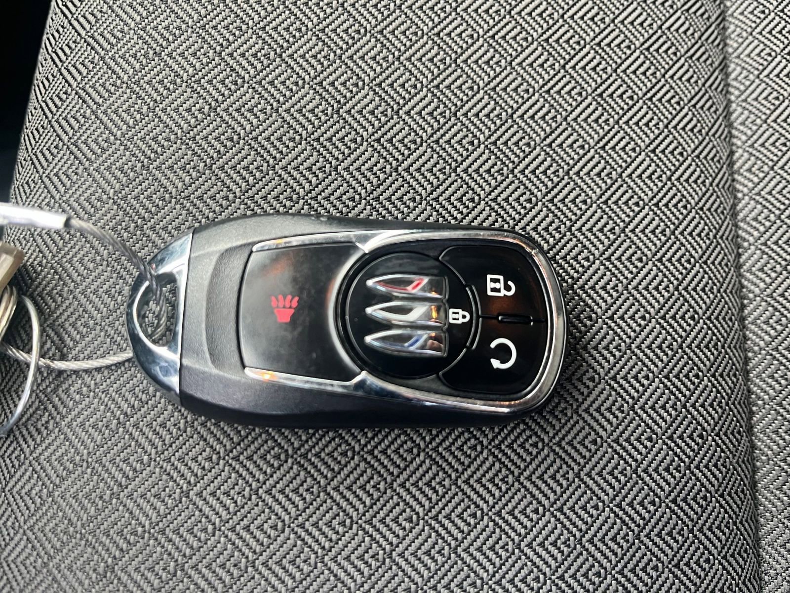 Used 2025 Buick Encore GX Preferred image 18