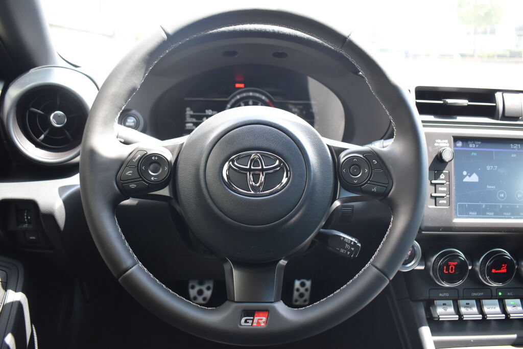 Certified 2023 Toyota GR86 Premium w/ ALL Weather Mat Package (TMS) RWD image 9