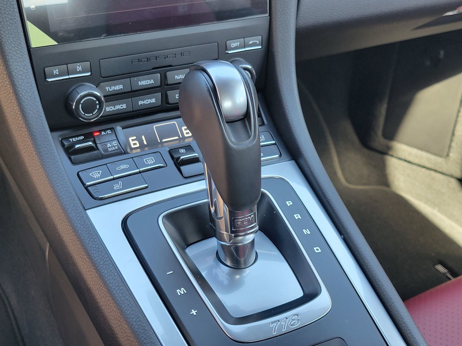 Used 2024 Porsche 718 Cayman image 21