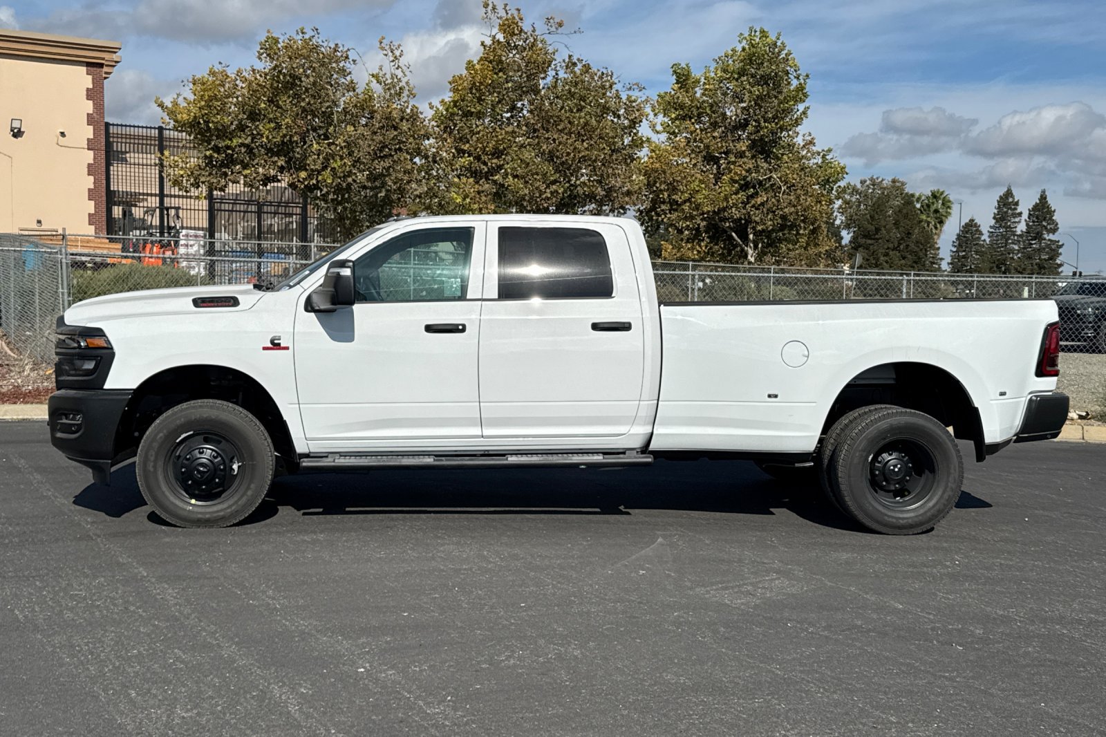 New 2027 RAM 3500 Tradesman AWD/4WD image 6