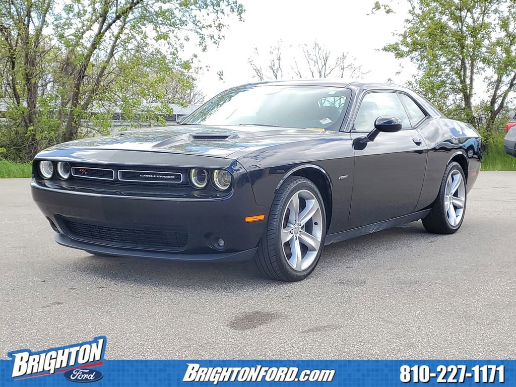 Used 2015 Dodge Challenger R/T w/ Quick Order Package 28B R/T RWD image 2