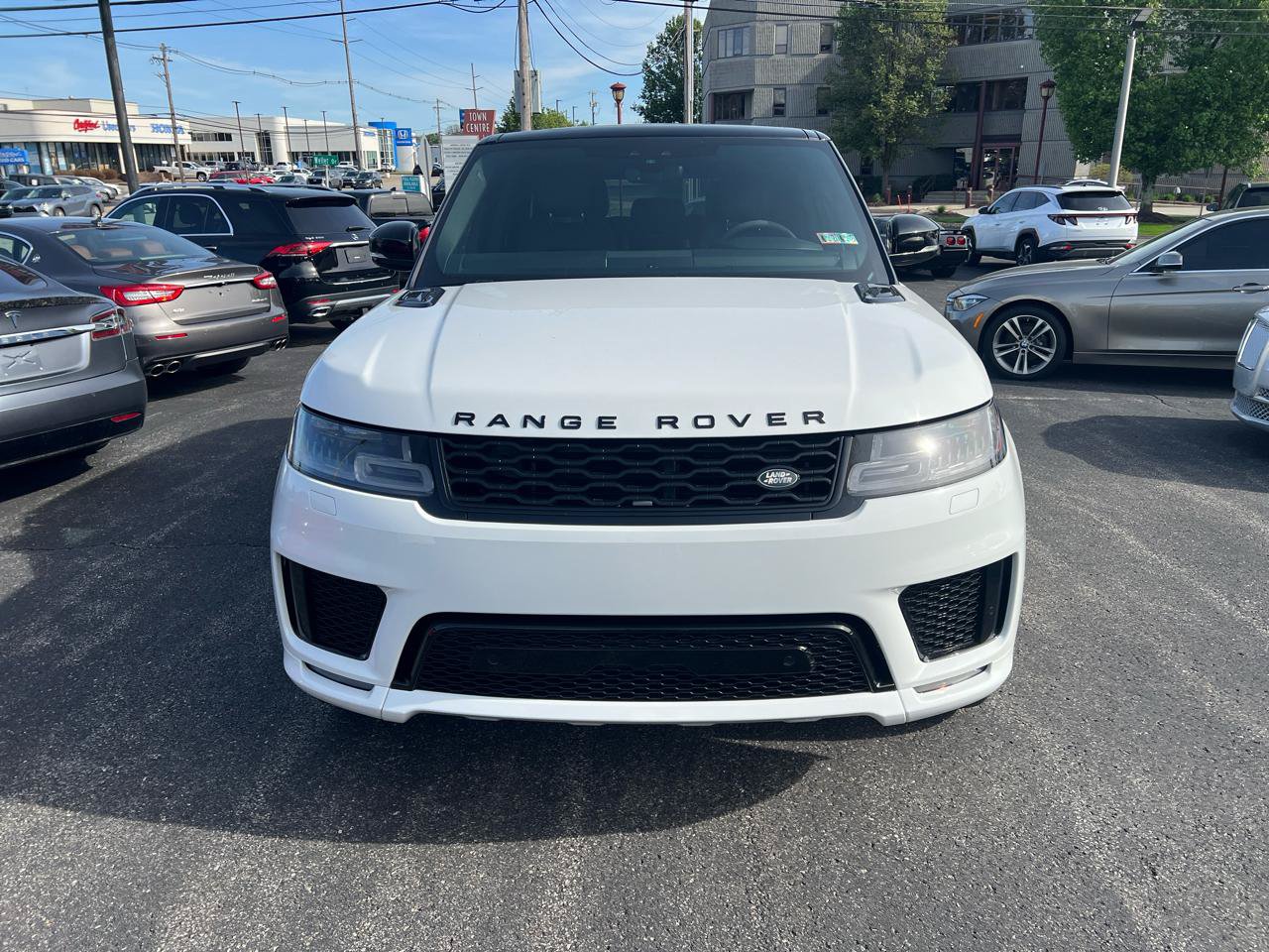 Used 2022 Land Rover Range Rover Sport HST AWD/4WD image 2