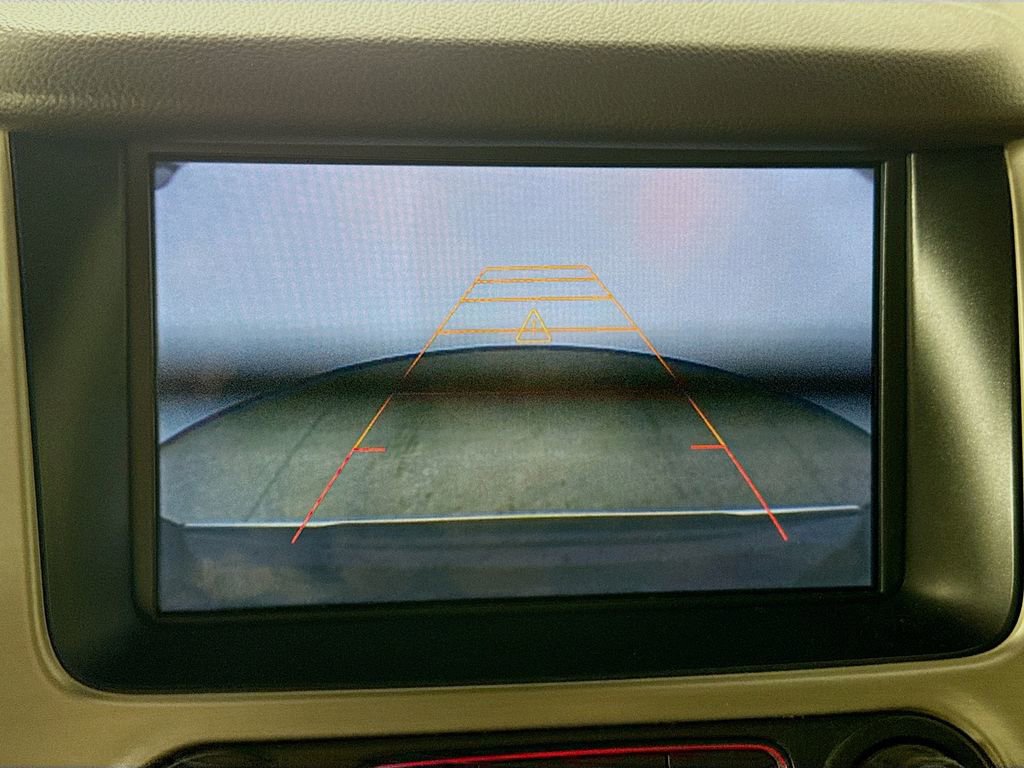 Used 2015 GMC Yukon Denali w/ Premium Package image 17